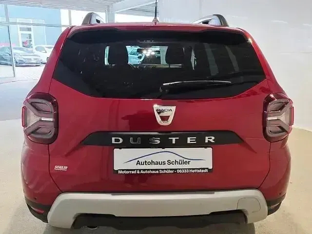 Gebraucht Dacia Duster Prestige 150 PS (110 kW) 2022 Rot SUV