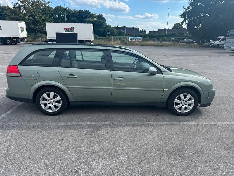 Gebraucht Opel Vectra 155 PS (114 kW) 2005 Grün Kombi