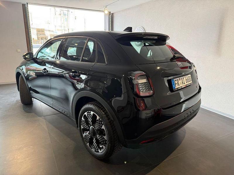 Gebraucht Fiat 600 101 PS (74 kW) 2025 Schwarz SUV