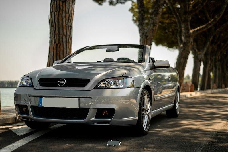 Grau Gebraucht 2001 Opel Astra Cabriolet Cabrio | 3.500 € (Etwas zu teuer) - Bild 1/4