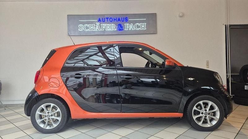 Gebraucht Smart ForFour Basis 90 PS (66 kW) 2019 Schwarz Kleinwagen