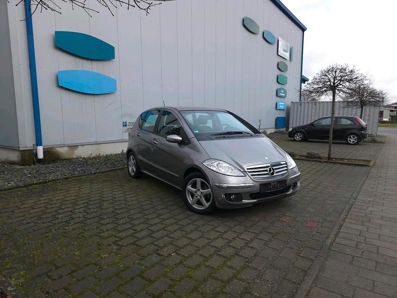 Gebraucht Mercedes A180 Elegance 109 PS (80 kW) 2005 Gold Kleinwagen
