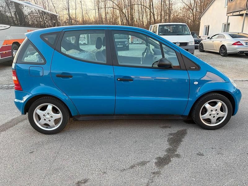 Gebraucht Mercedes A160 60 PS (44 kW) 1999 Blau Kleinwagen