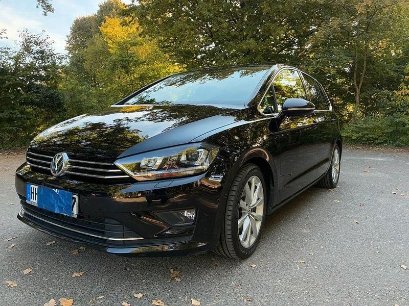 Schwarz Gebraucht 2016 VW Golf Sportsvan Highline Van / Kleinbus | 12.000 € (Guter Preis) - Bild 1/4