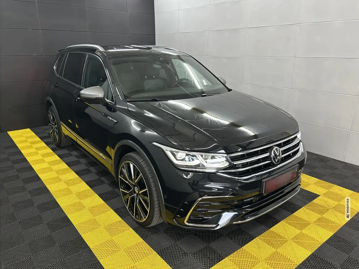 Gebraucht VW Tiguan Allspace R-line 245 PS (180 kW) 2022 Metallic SUV