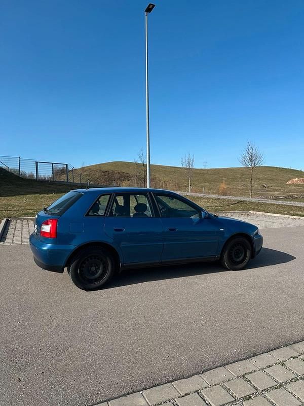 Gebraucht Audi A3 102 PS (75 kW) 2002 Blau Kleinwagen