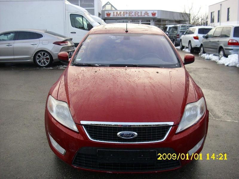 Gebraucht Ford Mondeo Trend 125 PS (91 kW) 2008 Orange Kombi
