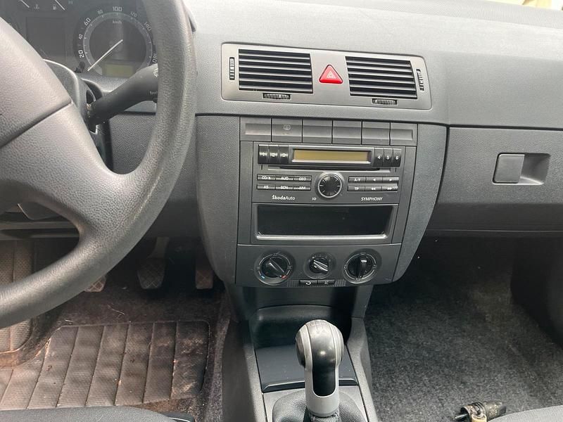 Gebraucht Skoda Fabia 54 PS (39 kW) 2006 Limousine