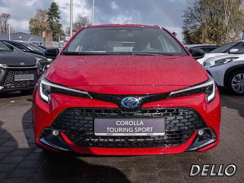 Neu Toyota Corolla 196 PS (144 kW) 2025 Rot Kombi