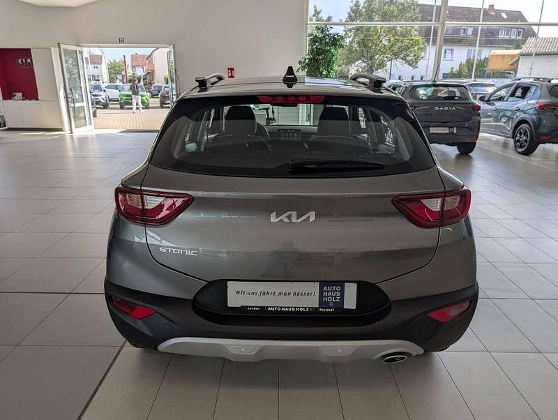 Neu Kia Stonic Vision 101 PS (74 kW) 2025 Astrograu SUV