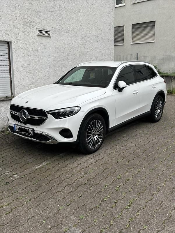 Weiß Gebraucht 2023 Mercedes GLC220 Avantgarde SUV | 45.000 € (Superpreis) - Bild 1/4