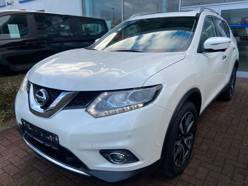 Brilliant white Gebraucht 2017 Nissan X-Trail Tekna SUV | 18.290 € (Fairer Preis) - Bild 1/4