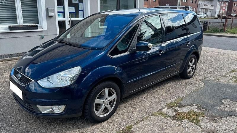 Blau Gebraucht 2008 Ford Galaxy Ghia Van / Kleinbus | 2.999 € (Guter Preis) - Bild 1/4