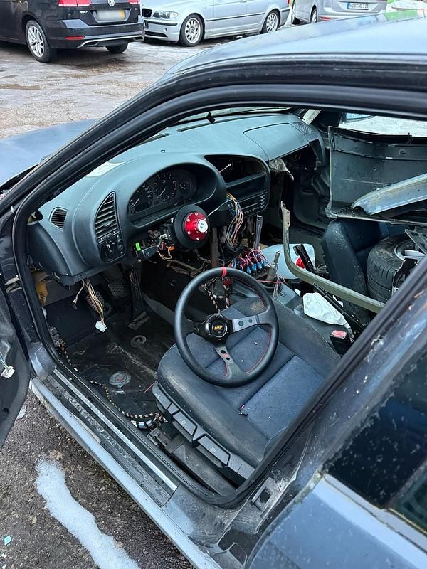 Gebraucht BMW 316 Basis 450 PS (330 kW) 1995 Andere farben Limousine