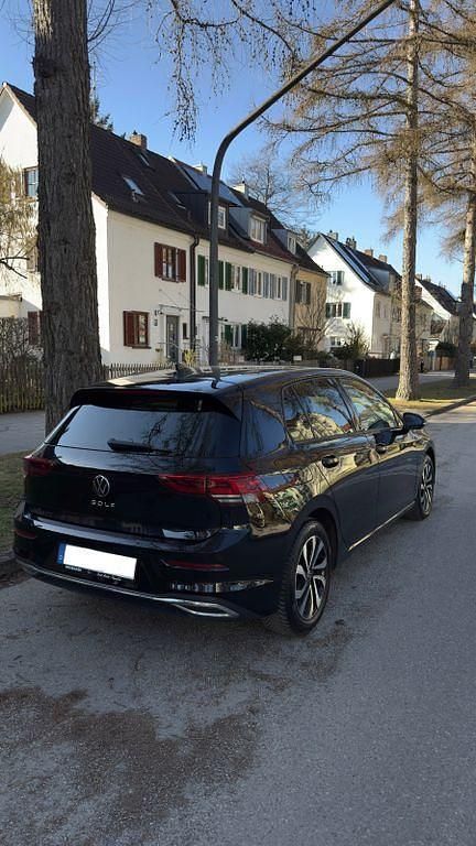 Gebraucht VW Golf VII Life 150 PS (110 kW) 2021 Schwarz Kleinwagen