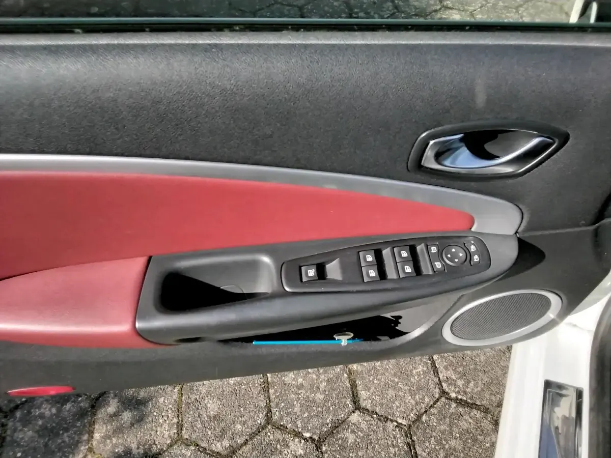 Gebraucht Renault Clio 135 PS (99 kW) 2010 Weiß Cabrio