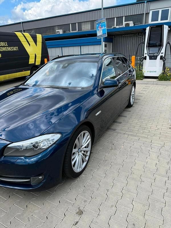 Blau Gebraucht 2012 BMW 530 Kombi | 9.000 € (Superpreis) - Bild 1/4