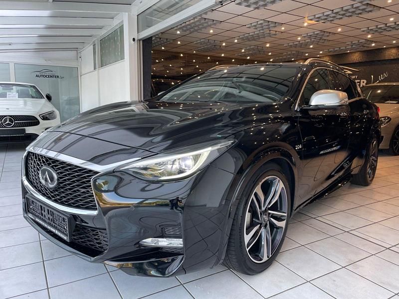 Schwarz Gebraucht 2016 Infiniti Q30 Kleinwagen | 18.499 € (Fairer Preis) - Bild 1/4