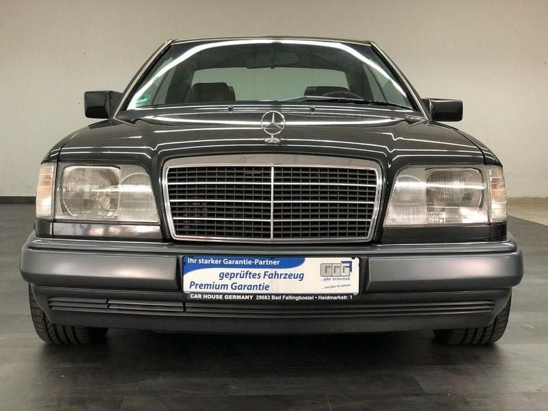 Gebraucht Mercedes E220 Sportline 150 PS (110 kW) 1993 Grau Coupé
