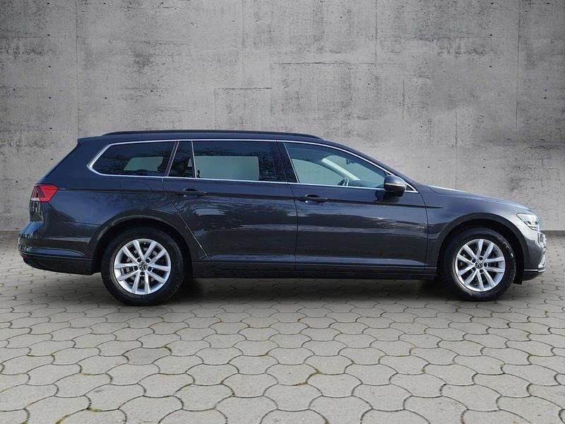 Gebraucht VW Passat Business 150 PS (110 kW) 2022 Grau Kombi
