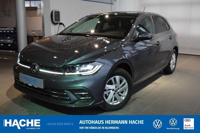 Neu VW Polo Style 95 PS (69 kW) 2025 Grau Limousine