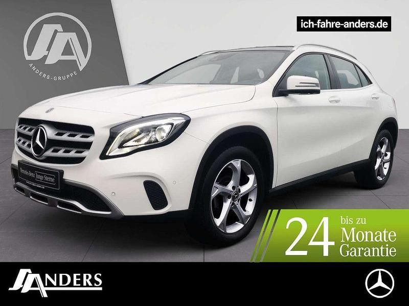 Polarweiss Gebraucht 2019 Mercedes GLA200 Urban SUV | 23.254 € (Fairer Preis) - Bild 1/3