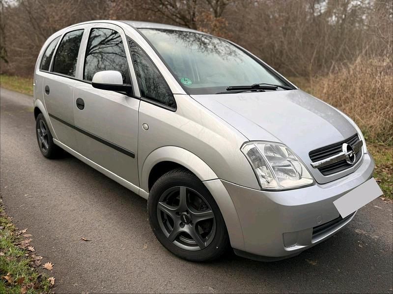 Silber Gebraucht 2004 Opel Meriva Van / Kleinbus | 700 € (Guter Preis) - Bild 1/4