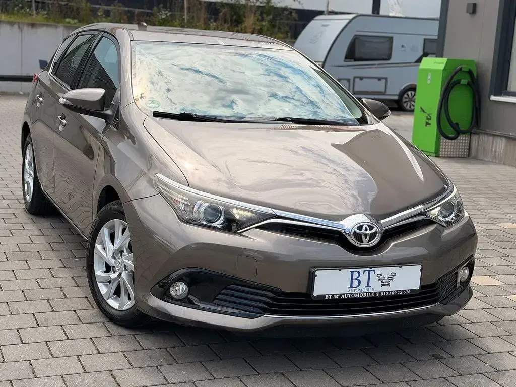 Gebraucht Toyota Auris Comfort 116 PS (85 kW) 2016 Grau Limousine