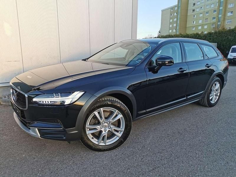 Gebraucht Volvo V90 CC 190 PS (139 kW) 2019 Black solid "stone" / solid Kombi