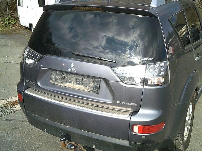 Gebraucht Mitsubishi Outlander Intense 170 PS (125 kW) 2009 Grau SUV