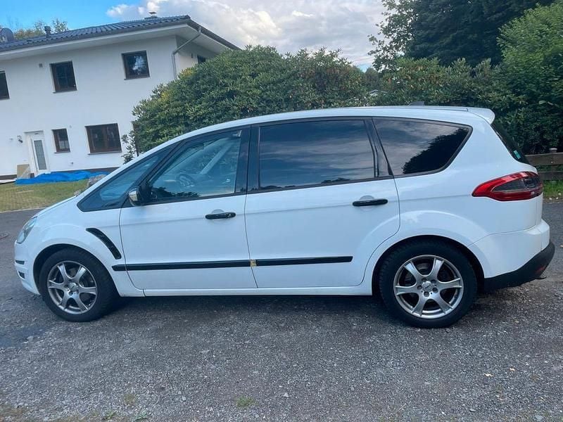 Weiß Gebraucht 2014 Ford S-MAX Business Edition Van / Kleinbus | 6.000 € (Fairer Preis) - Bild 1/4