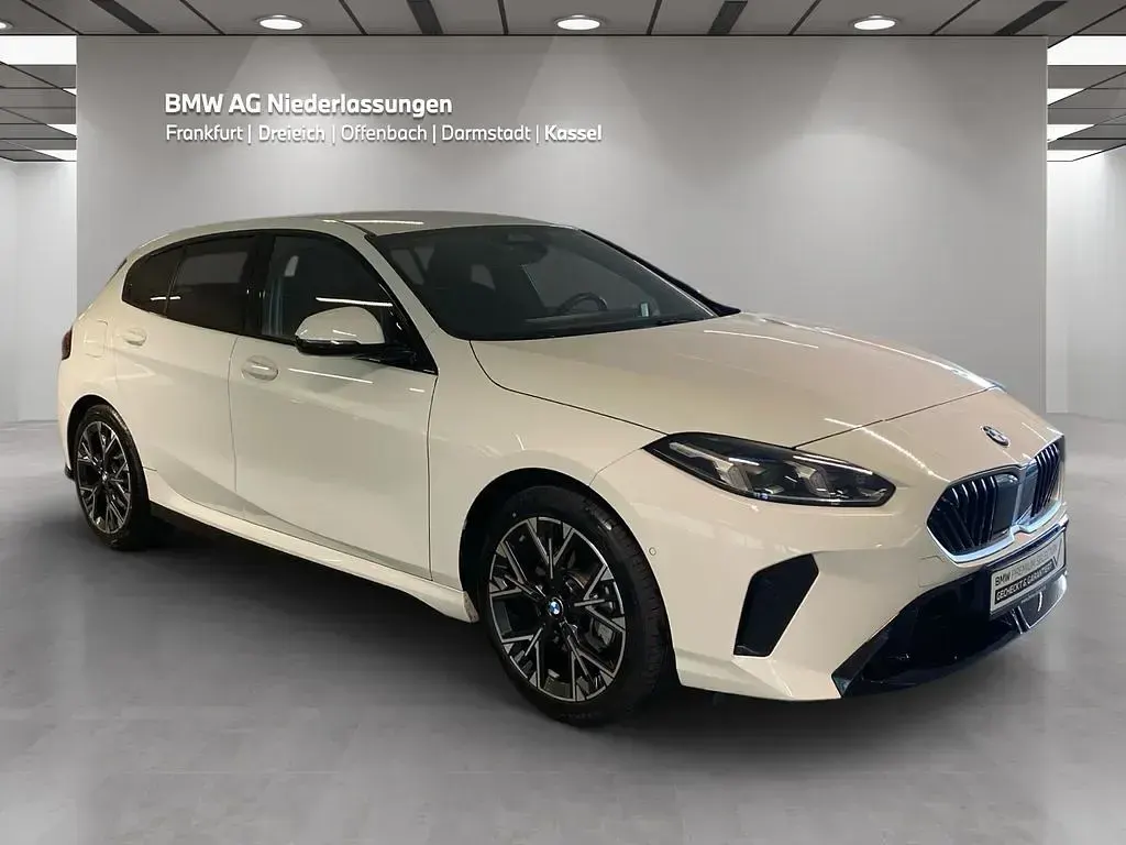 Gebraucht BMW 120 Shadowline 156 PS (114 kW) 2025 Weiß Kleinwagen