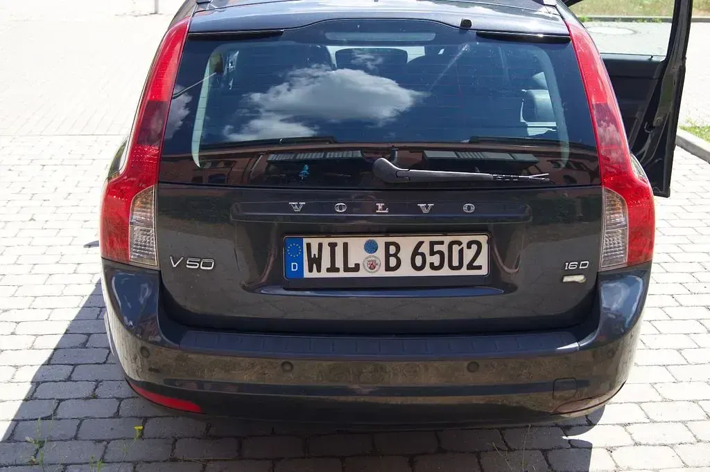 Gebraucht Volvo V50 109 PS (80 kW) 2010 Schwarz Kombi