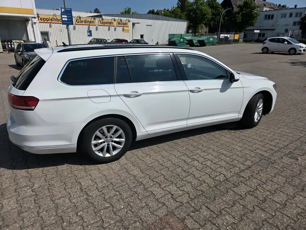 Gebraucht VW Passat 120 PS (88 kW) 2015 Weiß Limousine