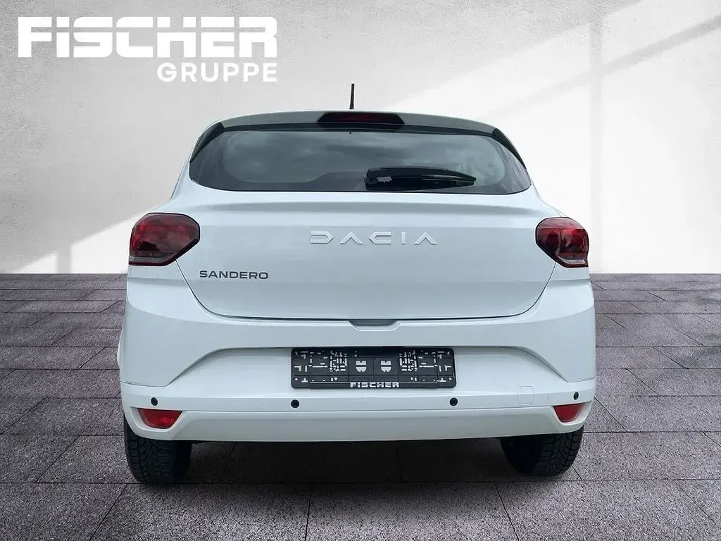 Usado Dacia Sandero Expression 101 HP (74 kW) 2023 Branco Sedan