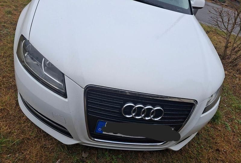Gebraucht Audi A3 Attraction 102 PS (75 kW) 2010 Weiß Kleinwagen