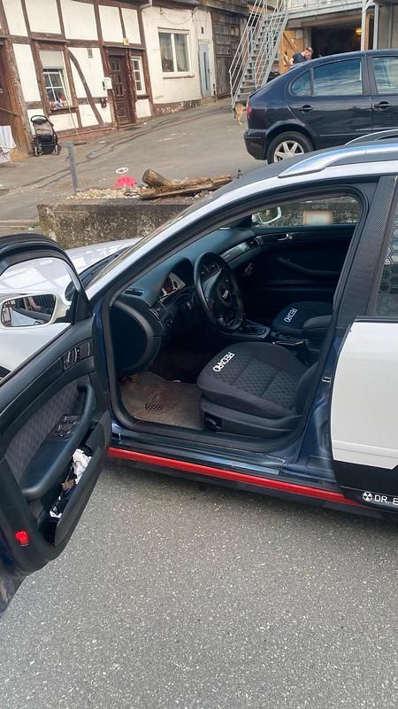 Second-hand Audi A6 165 CP (121 kW) 2000 Alb Break