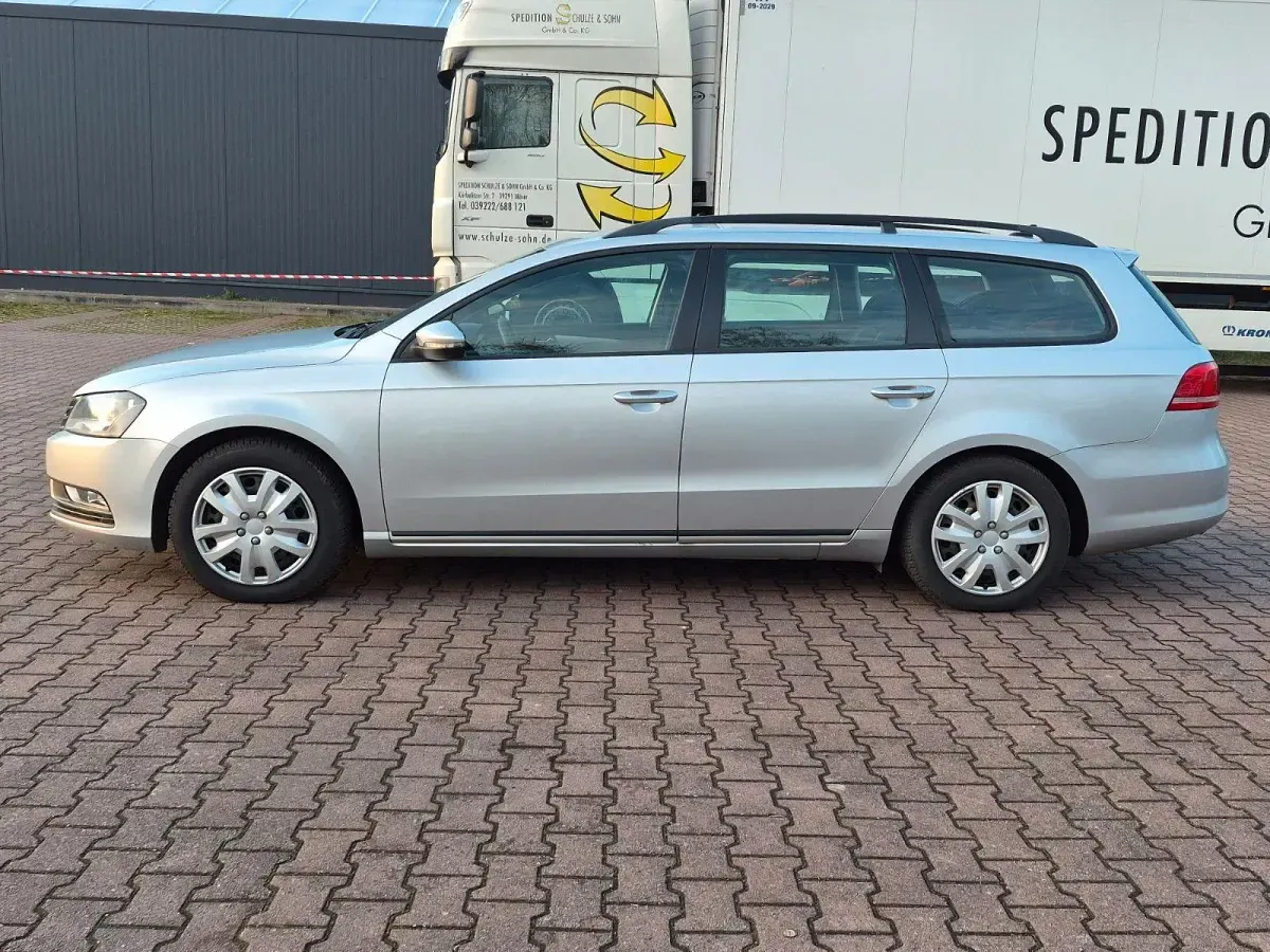 Gebraucht VW Passat 105 PS (77 kW) 2012 Silber Kombi
