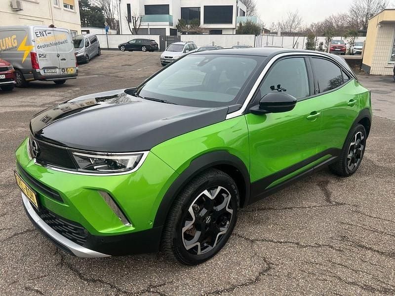 Grün Gebraucht 2021 Opel Mokka-e Ultimate SUV | 17.200 € (Fairer Preis) - Bild 1/4