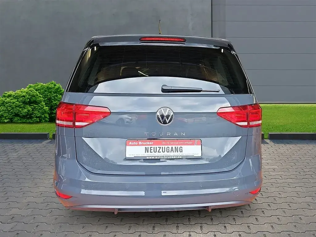 Gebraucht VW Touran Move 122 PS (89 kW) 2024 Grau Van / Kleinbus