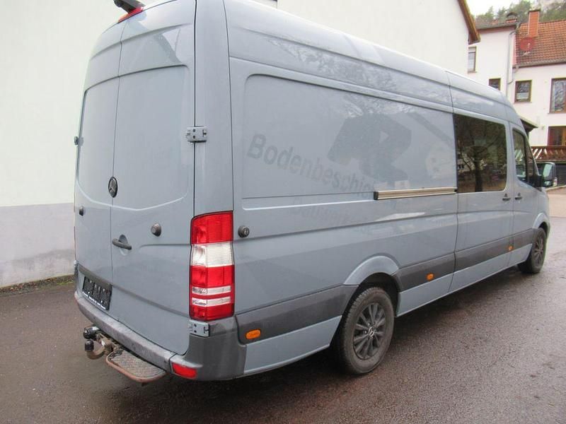 Gebraucht Mercedes Sprinter 163 PS (119 kW) 2018 Grau Van