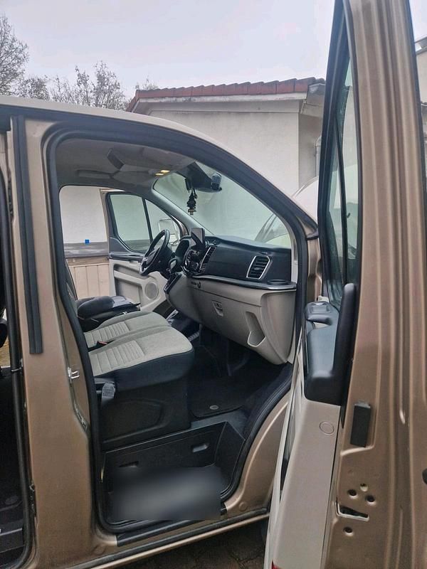 Gebraucht Ford Tourneo 170 PS (125 kW) 2019 Grau Van / Kleinbus