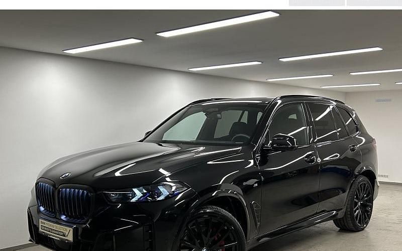 Schwarz Gebraucht 2025 BMW X5 Comfort Edition SUV | 104.610 € (Etwas zu teuer) - Bild 1/4