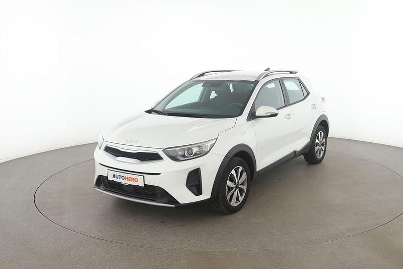 Weiß Gebraucht 2024 Kia Stonic Vision SUV | 17.270 € (Guter Preis) - Bild 1/3