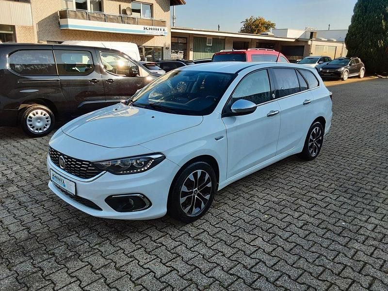 Weiß Gebraucht 2020 Fiat Tipo Mirror Limousine | 13.490 € (Fairer Preis) - Bild 1/4