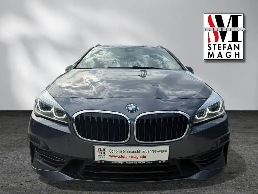 Gebraucht BMW 220 Active Tourer Sport Line 192 PS (141 kW) 2019 Grau Van / Kleinbus
