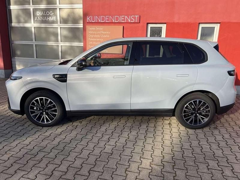 Neu Leapmotor B10 160 kW (218 PS) 2025 Galaxy silver SUV