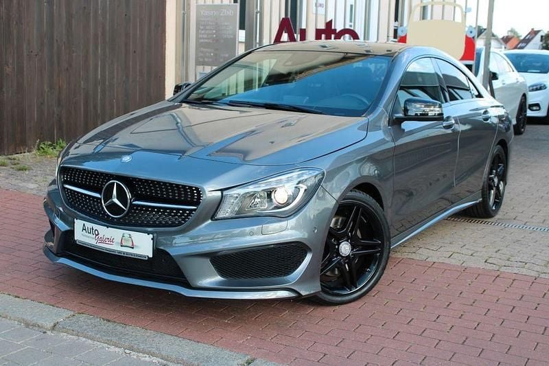 Grau Gebraucht 2014 Mercedes CLA220 AMG Limousine | 19.950 € (Superpreis) - Bild 1/4