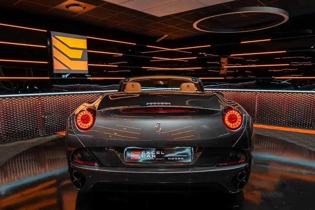 Gebraucht Ferrari California 460 PS (338 kW) 2012 Grau Cabrio