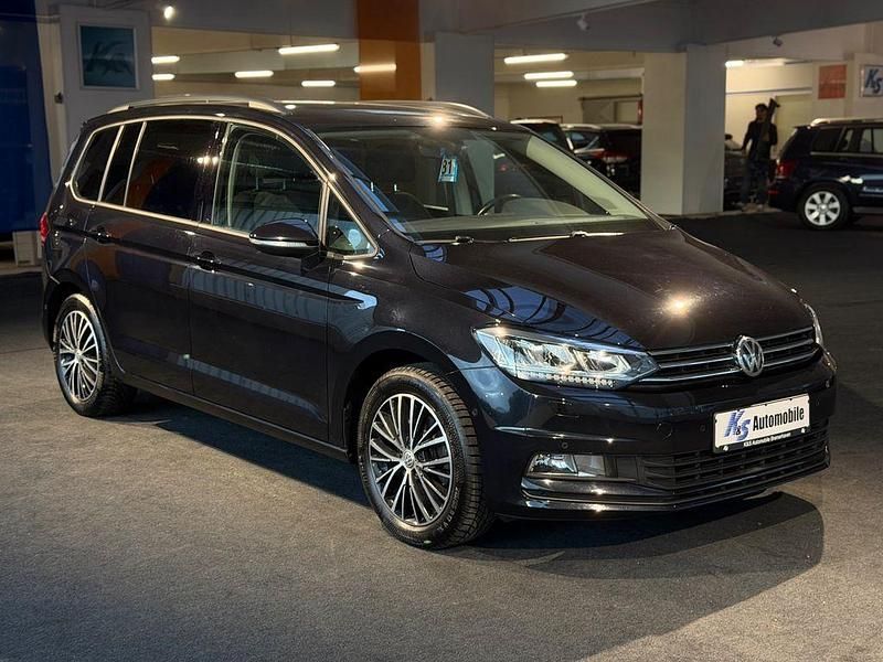 Gebraucht VW Touran 150 PS (110 kW) 2016 Schwarz Van / Kleinbus